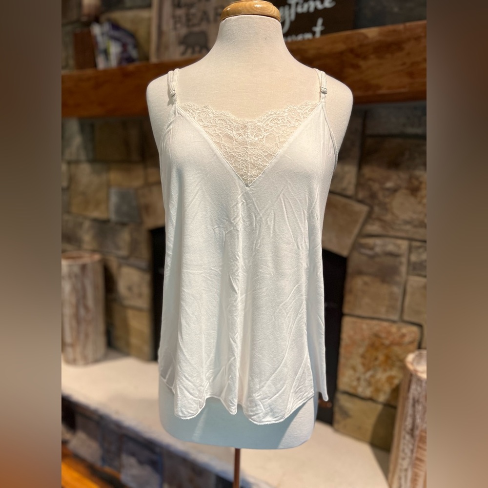 POL Flowy Lace Tank